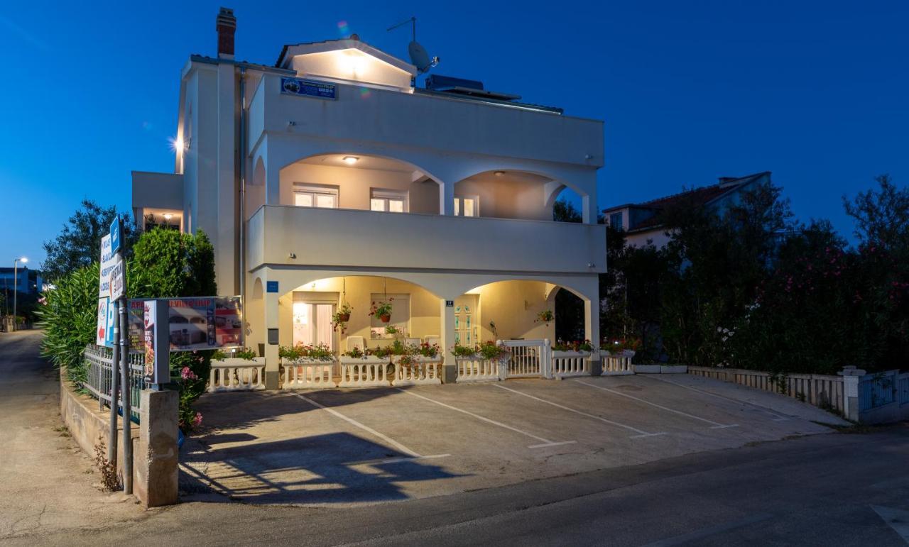 Apartments Villa Filip Trogir Exterior photo