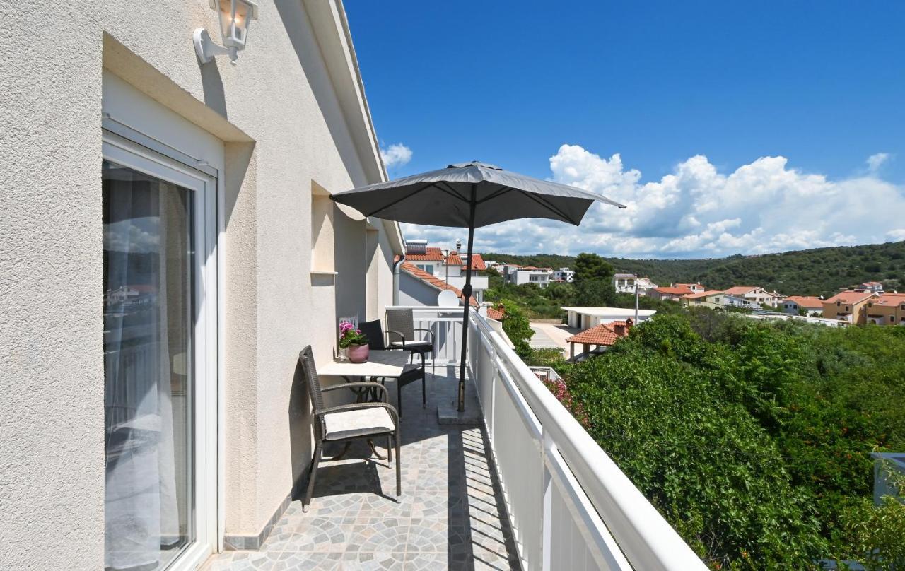 Apartments Villa Filip Trogir Exterior photo